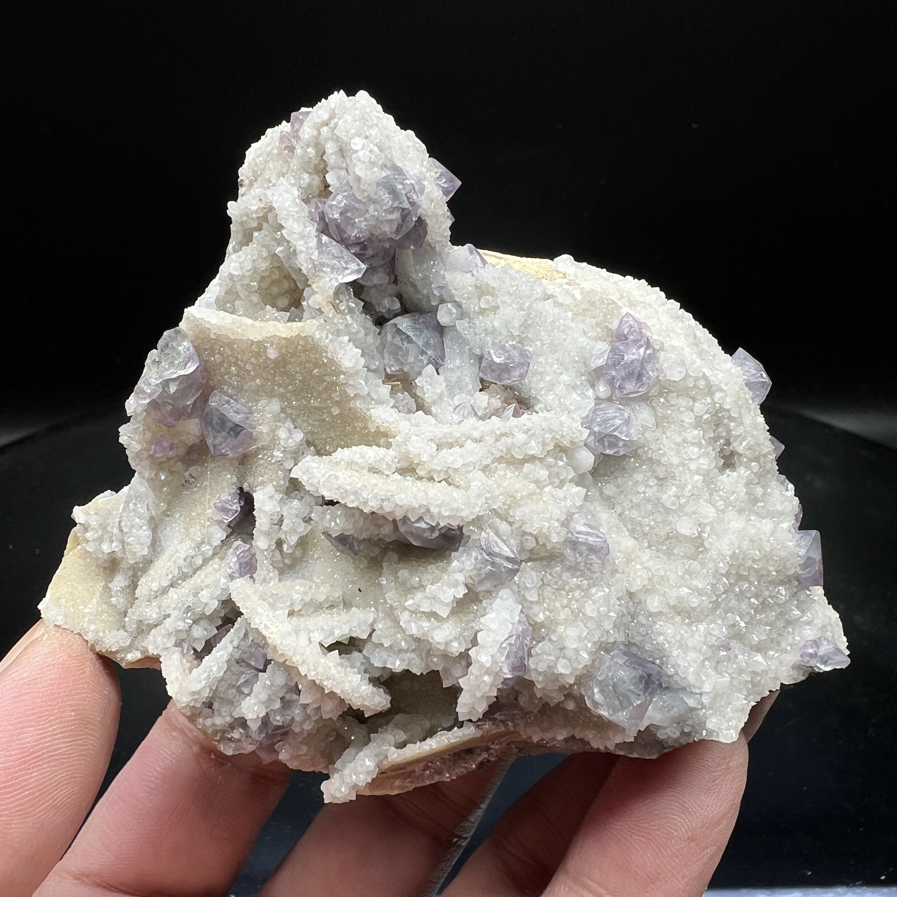 稀有大晶体三角三八面体萤石Triangular trioctahedron fluorite