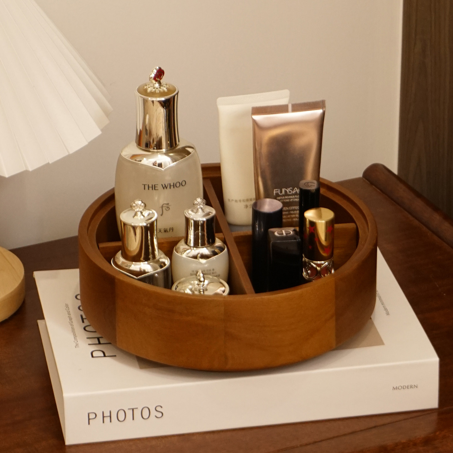 木质旋转化妆品收纳盒桌面梳妆台分格收纳盘护肤品香水口红置物架