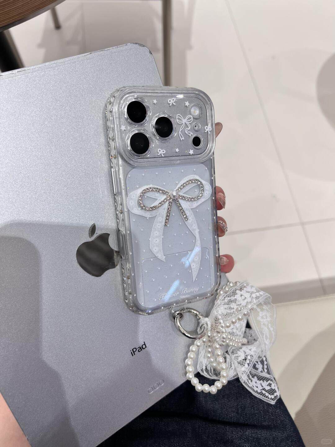 西多士ins风珍珠闪钻蝴蝶结适用苹果17promax手机壳iphone17新款16pro保护套女款16全包防摔15带估计17Pro