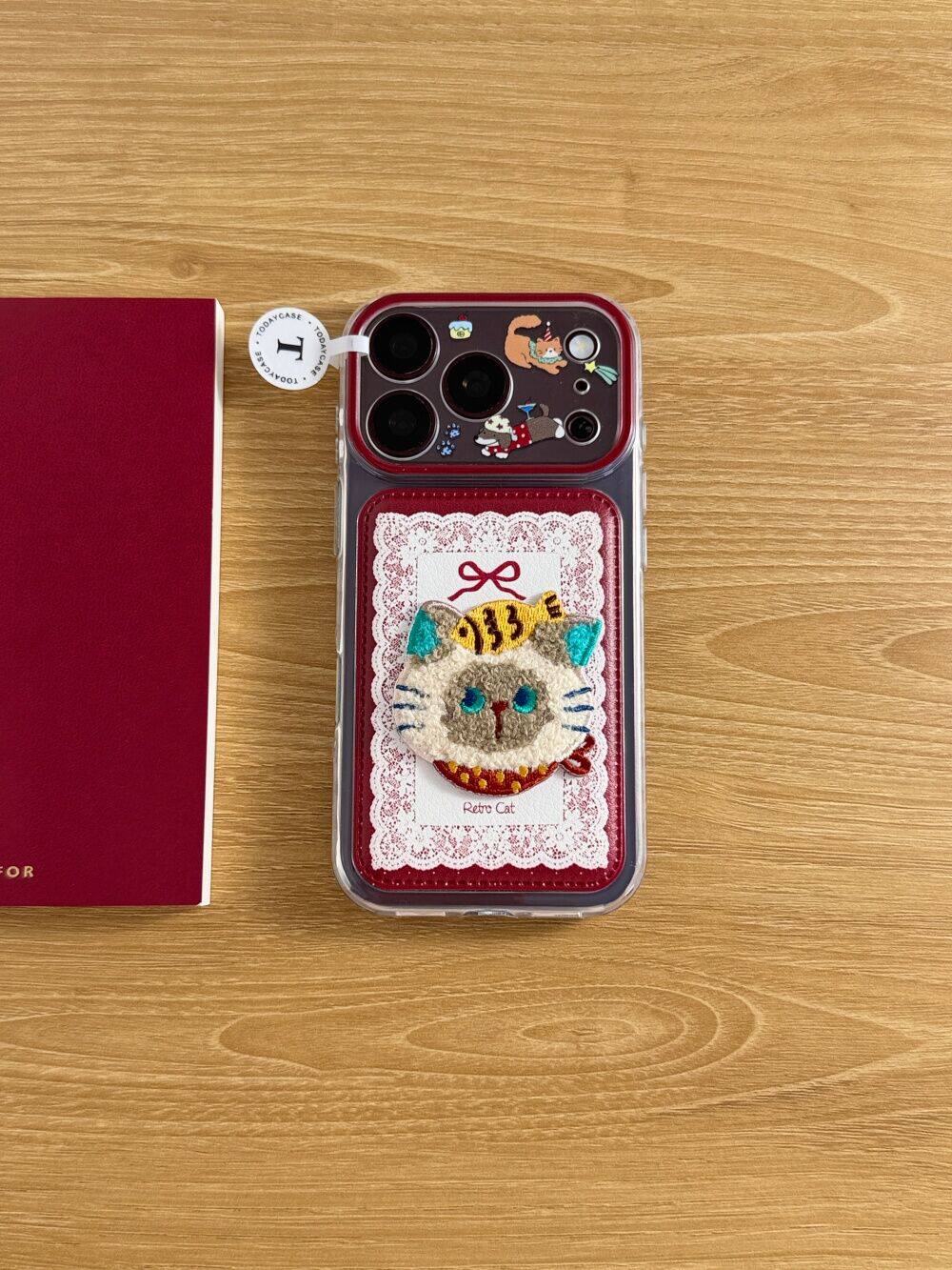 西多士复古毛绒刺绣猫咪适用18pro苹果17全包iPhone16皮质15可爱手机壳