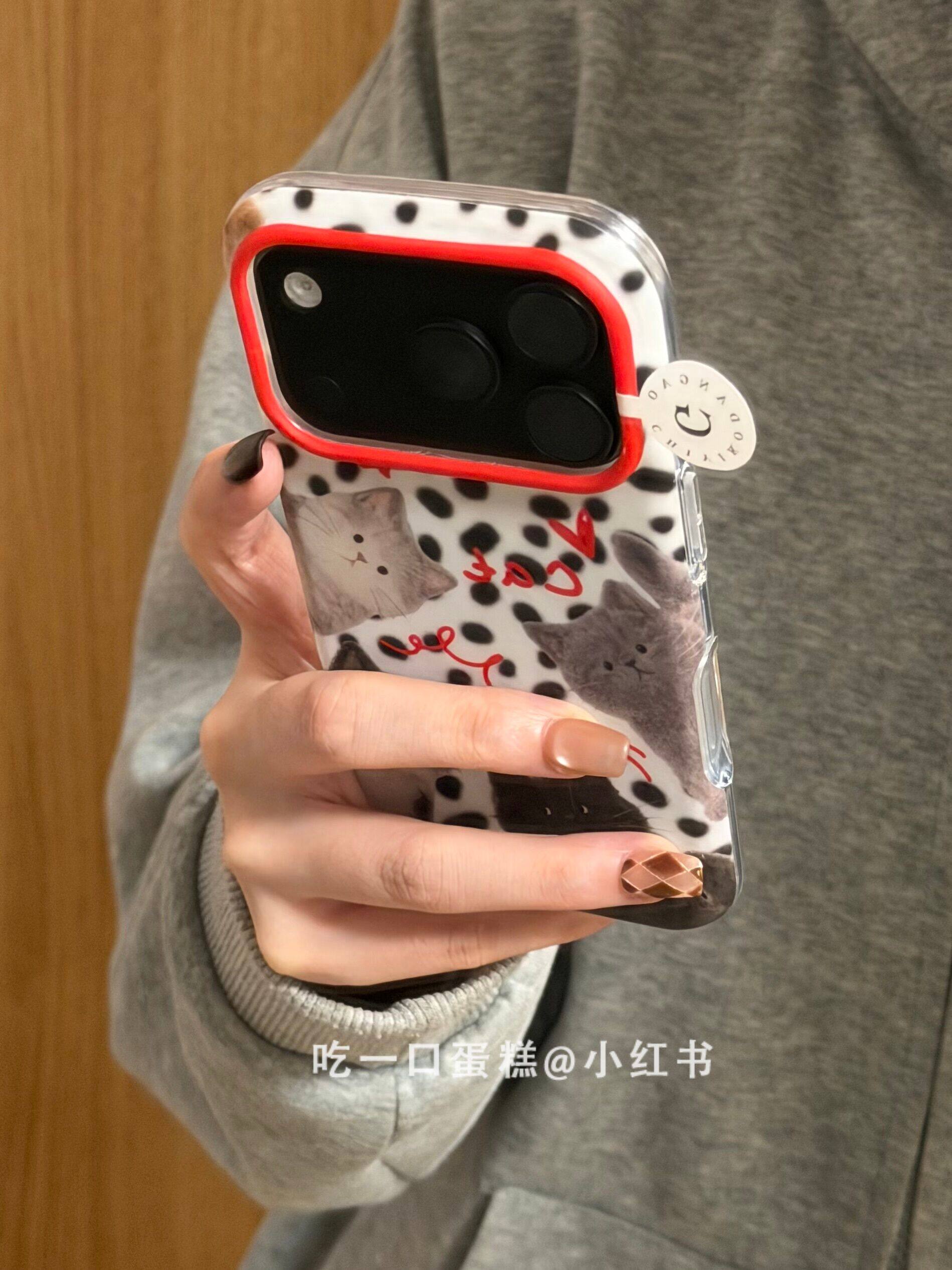 西多士白底黑斑点满屏猫咪红英文适用18promax手机壳iphone1716保护套