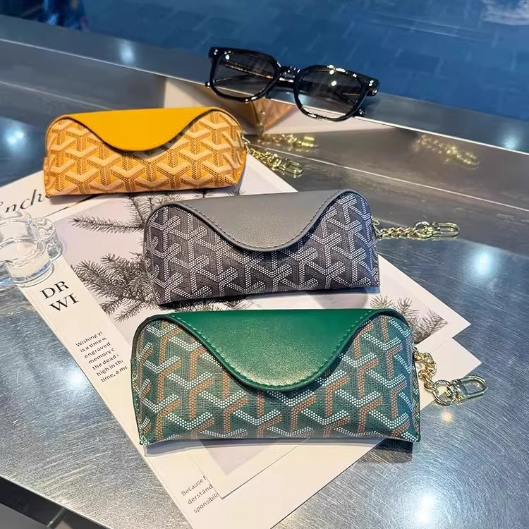 时尚潮流男女近视眼镜袋保护套挂包防掉眼镜盒2025新款眼镜收纳包