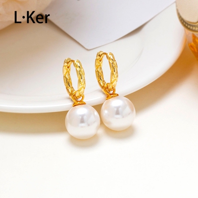 珠光宝气经典百搭珠珠耳饰