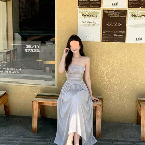 法式复古吊带连衣裙女夏季V领收腰显瘦A字裙名媛风约会爆款女代发