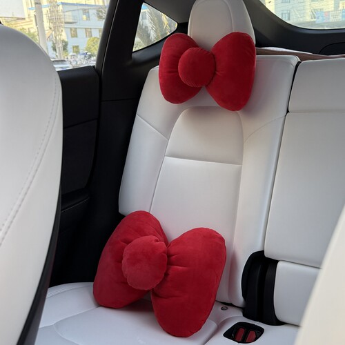 Kitty经典红汽车头枕护颈枕蝴蝶结车用靠枕四季通用车载座椅枕头