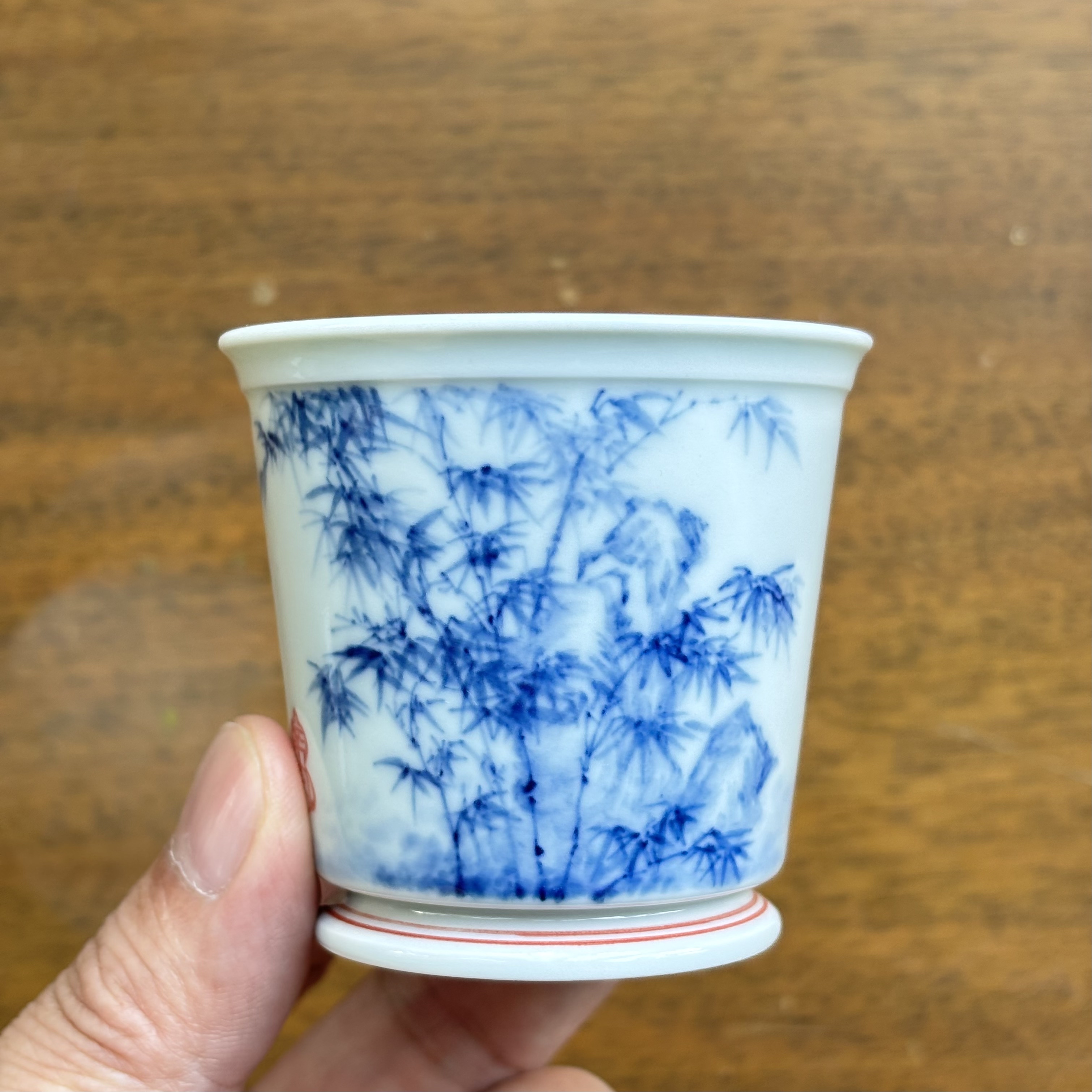 归舟柴窑青花手绘主人杯竹石图