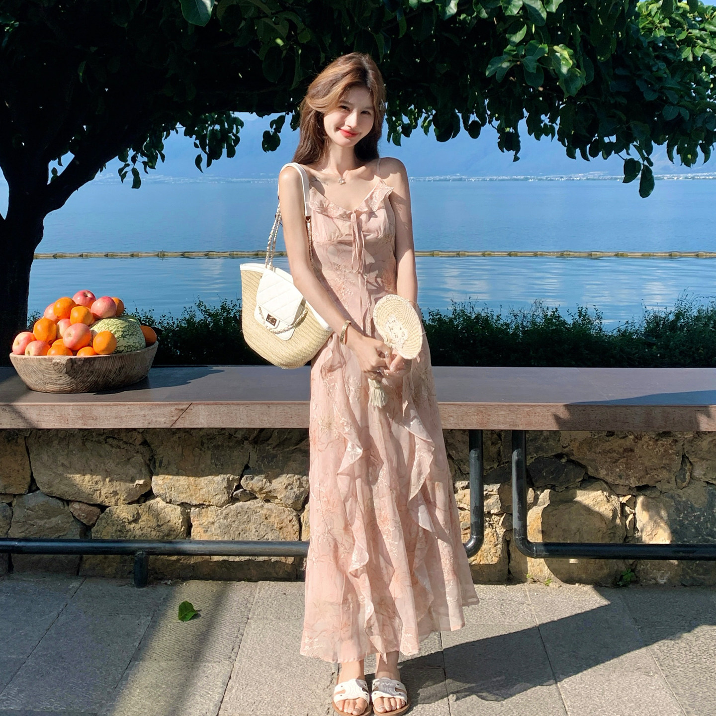 碎花雪纺连衣裙女2026夏季荷叶边长裙海边度假A字印花吊带裙子