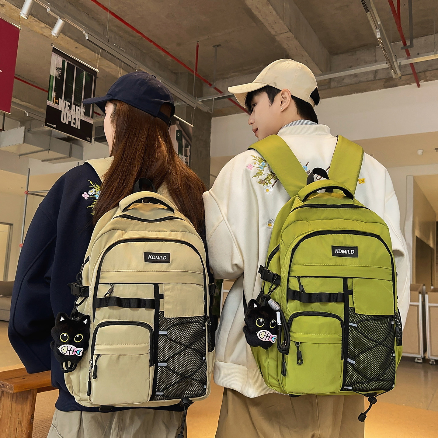 工装双肩包男女情侣背包初中生大容量高颜值多口袋结实休闲书包