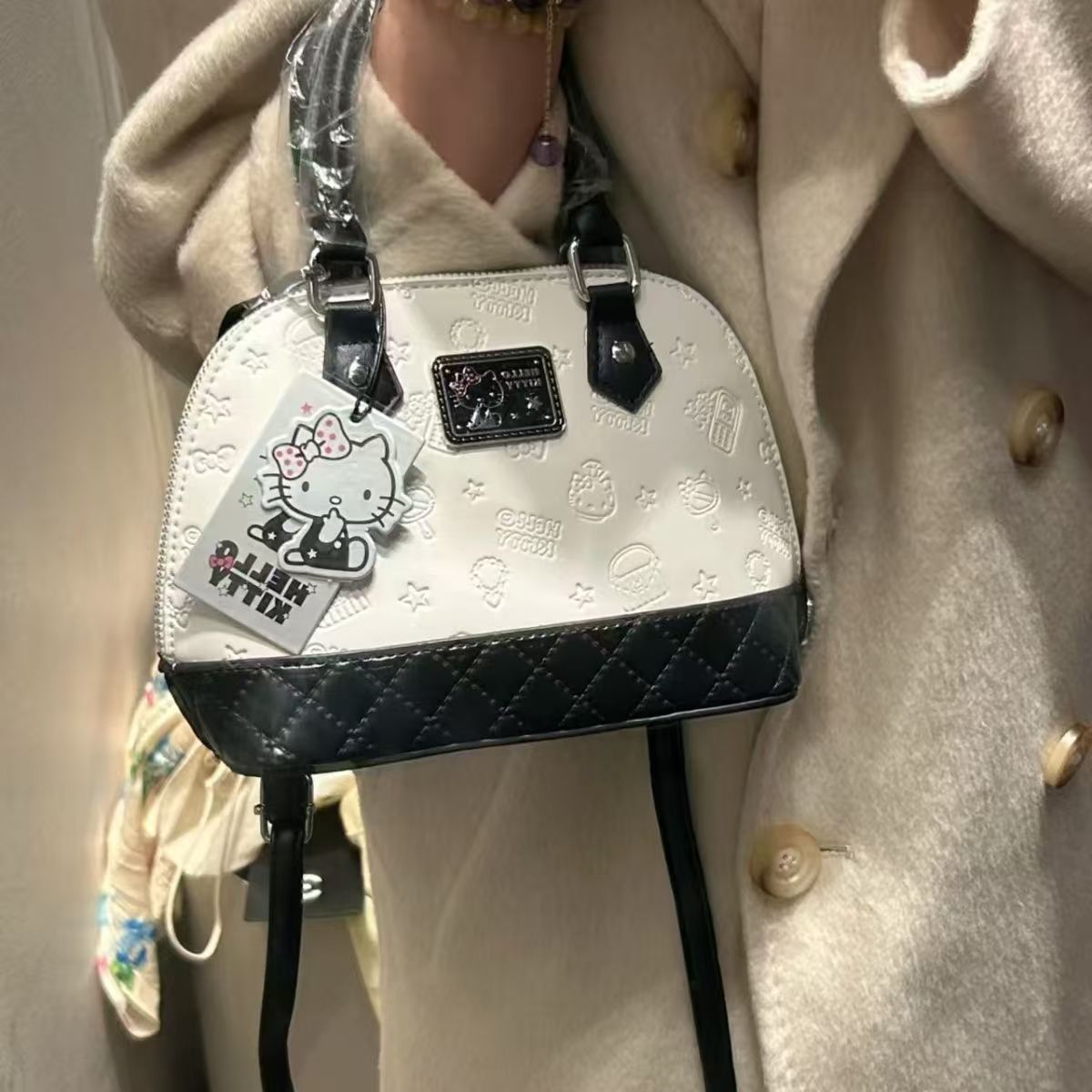 helloKitty黑白系列黑白经典手提斜挎包波士顿枕头包包贝壳单肩包