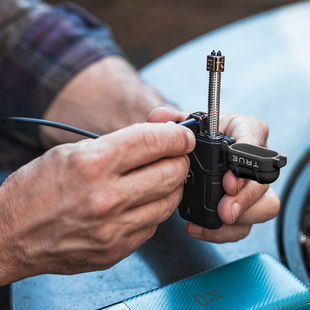 英国 TRUE | Plasma Lighter 电弧脉冲 防风打火机 可充电设计