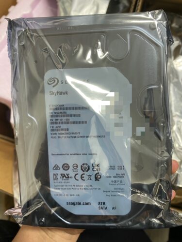监控机械盘st8000vx004