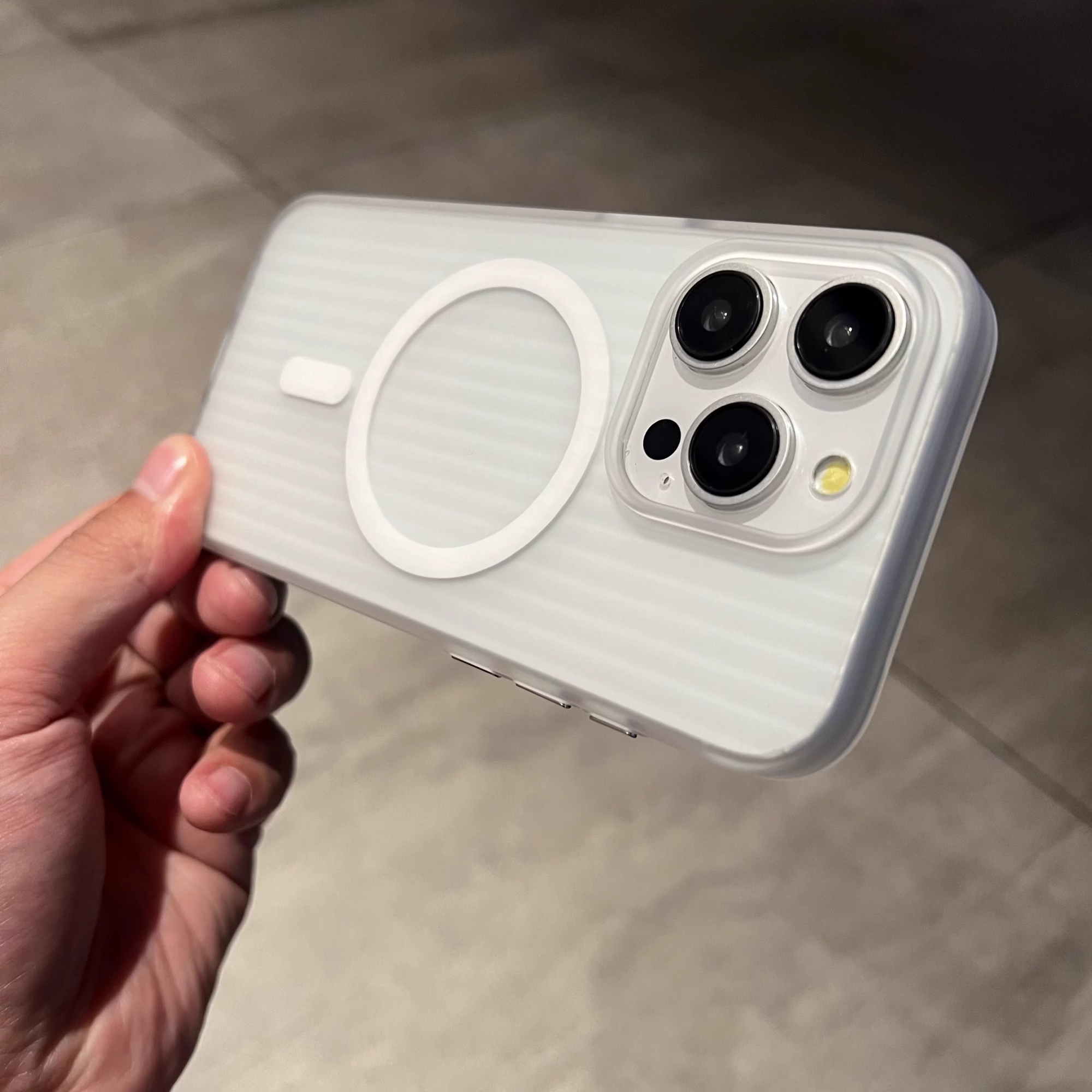 瓦楞内置磁吸IQOO13无线充电OPPO手机壳Find x8新款防摔一加12大孔好看FINDX6光栅硬X7ultra男女ACE2PRO高级