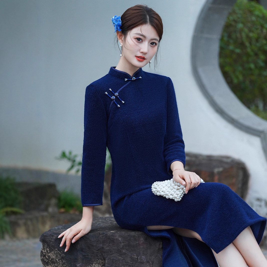 旗袍新高端大气上档次改良蓝色中式长袖秋冬年轻妈妈款连衣裙