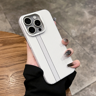 肤感抗指纹适用苹果16promax手机壳新款超薄碳纤维纹iPhone15pm磁吸充电17promax网红小众14pm硬外壳13高级感