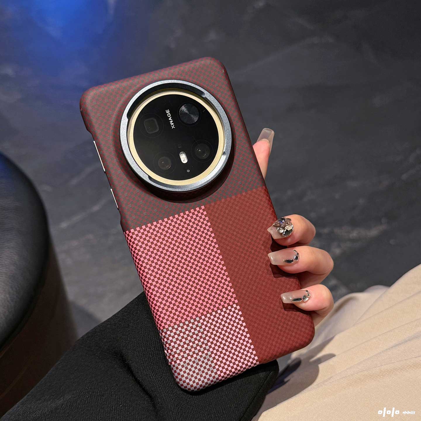 创意轻奢风碳纤维纹硬外壳适用华为mate70pro手机壳新款内置磁吸pura80pro高级感金属按键镜框mt60pro全包边