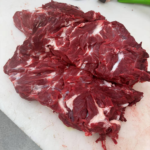 新疆伊犁褐牛 鲜牛颈肉 牛脖子肉 小牛颈肉 四斤 顺丰包邮