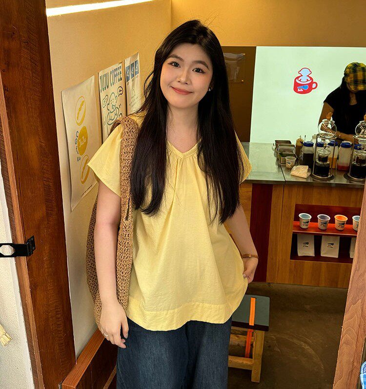 女士夏季新款韩系v领短袖衬衫黄色显白遮肉T恤大码300斤休闲上衣