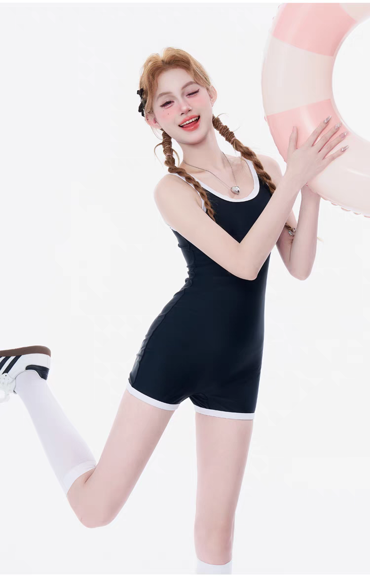 新款保守学生平角连体衣女宽松版显瘦遮肉度假海边纯欲大码300斤