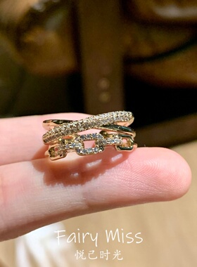 复古金色链条缠绕满钻开口戒指