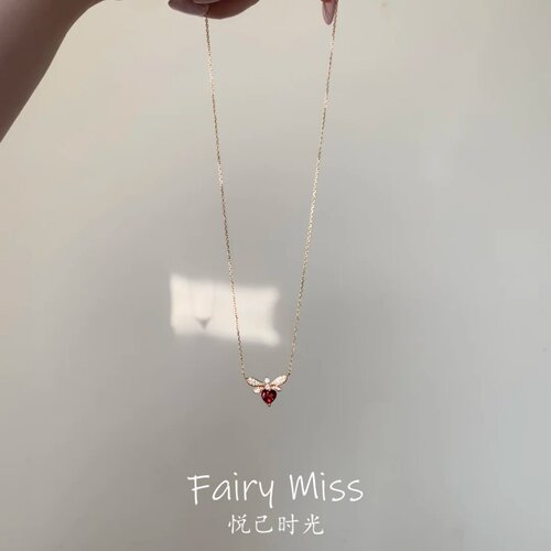 蜜语流心小蜜蜂钛钢爱心锁骨项链