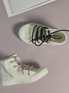 简约北欧ins风陶瓷球鞋摆件装饰品迷你骨瓷帆布鞋软装萌物小瓷器