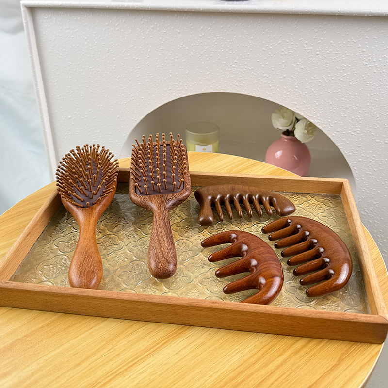 头部经络梳头皮按摩梳头疗气垫梳