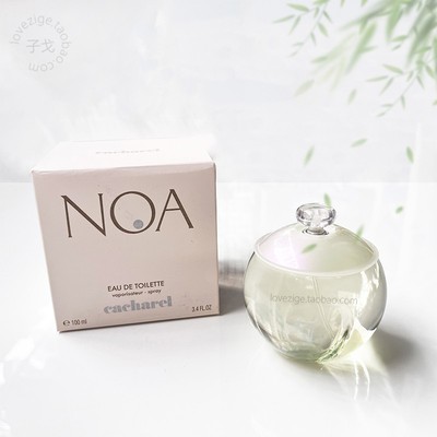 包邮香水小样留黑长直的乖巧少女