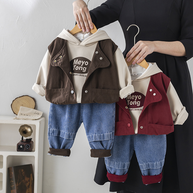 童装秋男宝宝卫衣套装洋气小童工装马甲三件套婴儿时尚外穿衣服潮