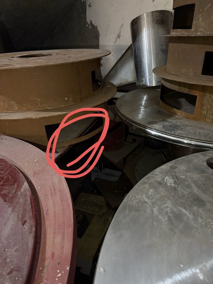 1月16日贵阳80公分正方形旧火炉一个网络拍卖公告