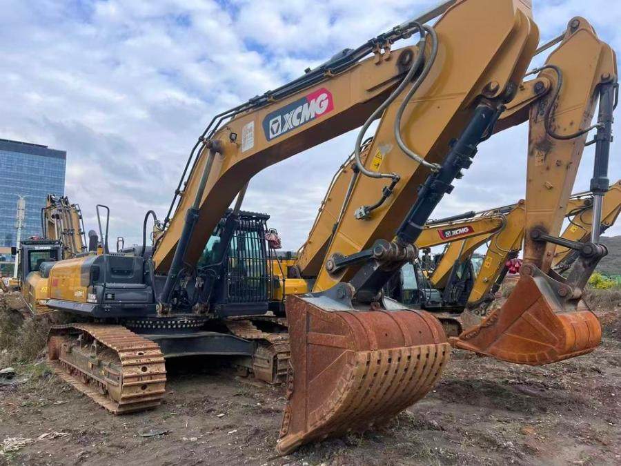 1月24日贵阳徐工牌挖掘机（型号为XE380DK，整机编号XUGA3801ENK网络拍卖公告