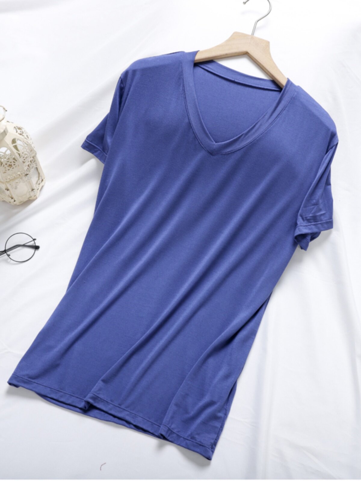 모달 남성 티셔츠 무지 얇은 여름 남성 V 라운드 넥 반팔 바닥 셔츠 심플 스포츠 탑 큰 사이즈 가을