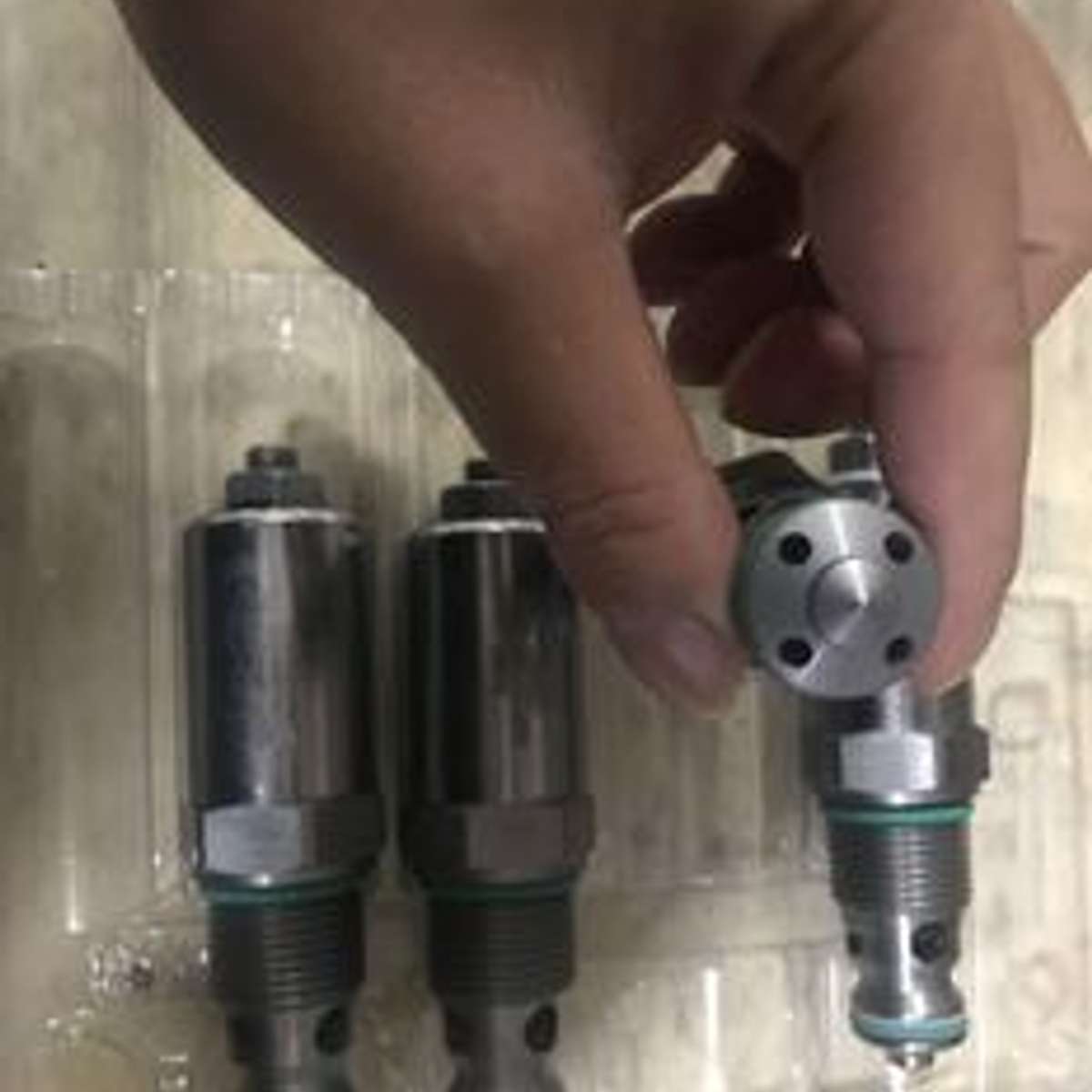 辊压机用德国HYDAC贺德克DB12120A-01X-250V