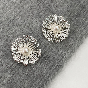 DOUDOUSTORE 烟花珍珠花朵耳环小众设计感个性日韩耳饰女