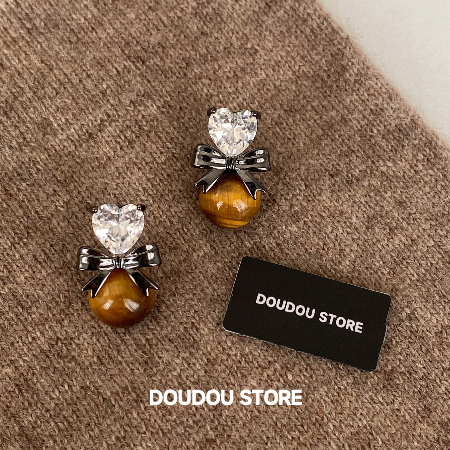 doudoustore蝴蝶结虎眼石耳环
