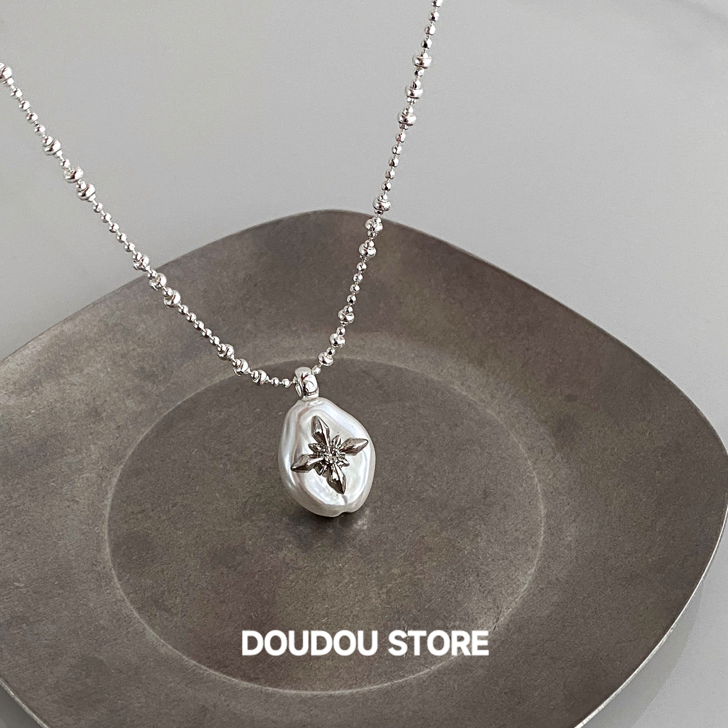 DOUDOUSTORE 原创设计珍珠项链四芒星简约个性百搭基础锁骨链女款