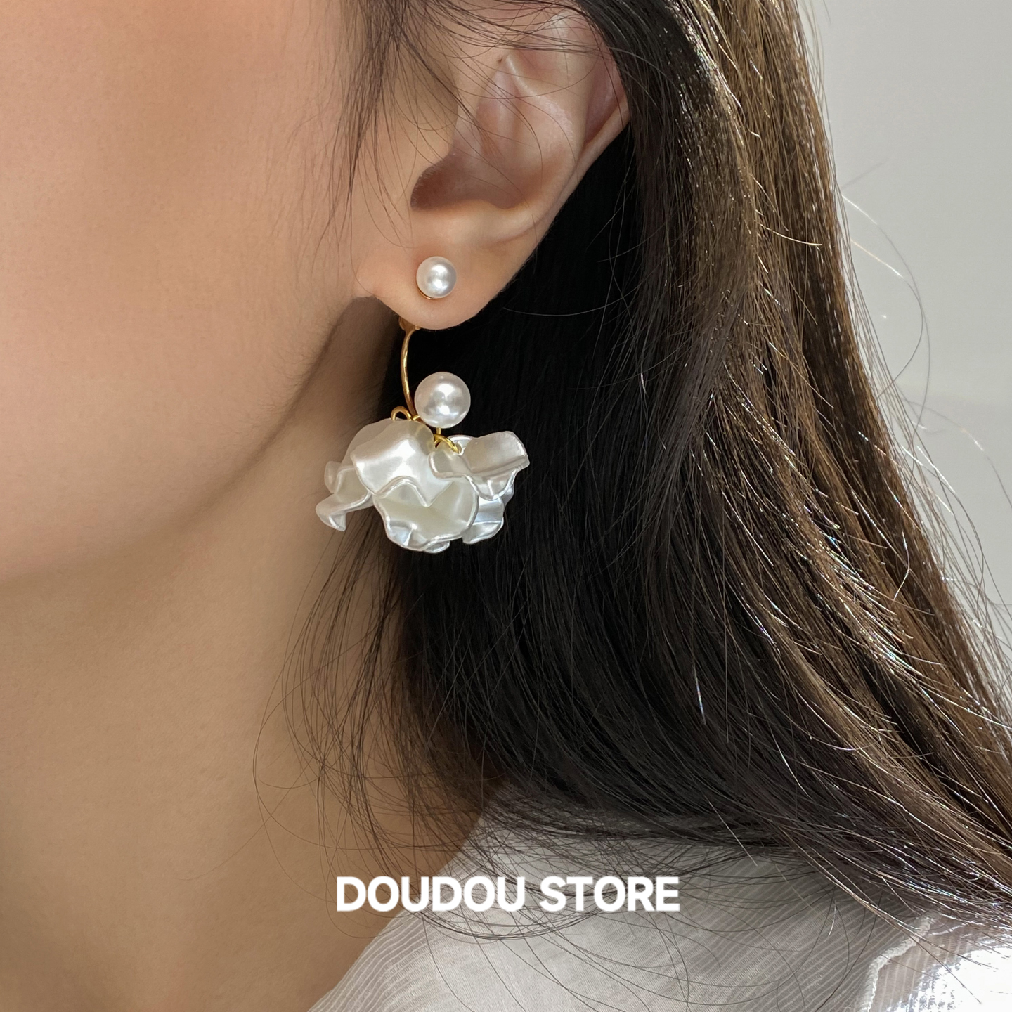 doudoustore珍珠花朵耳环