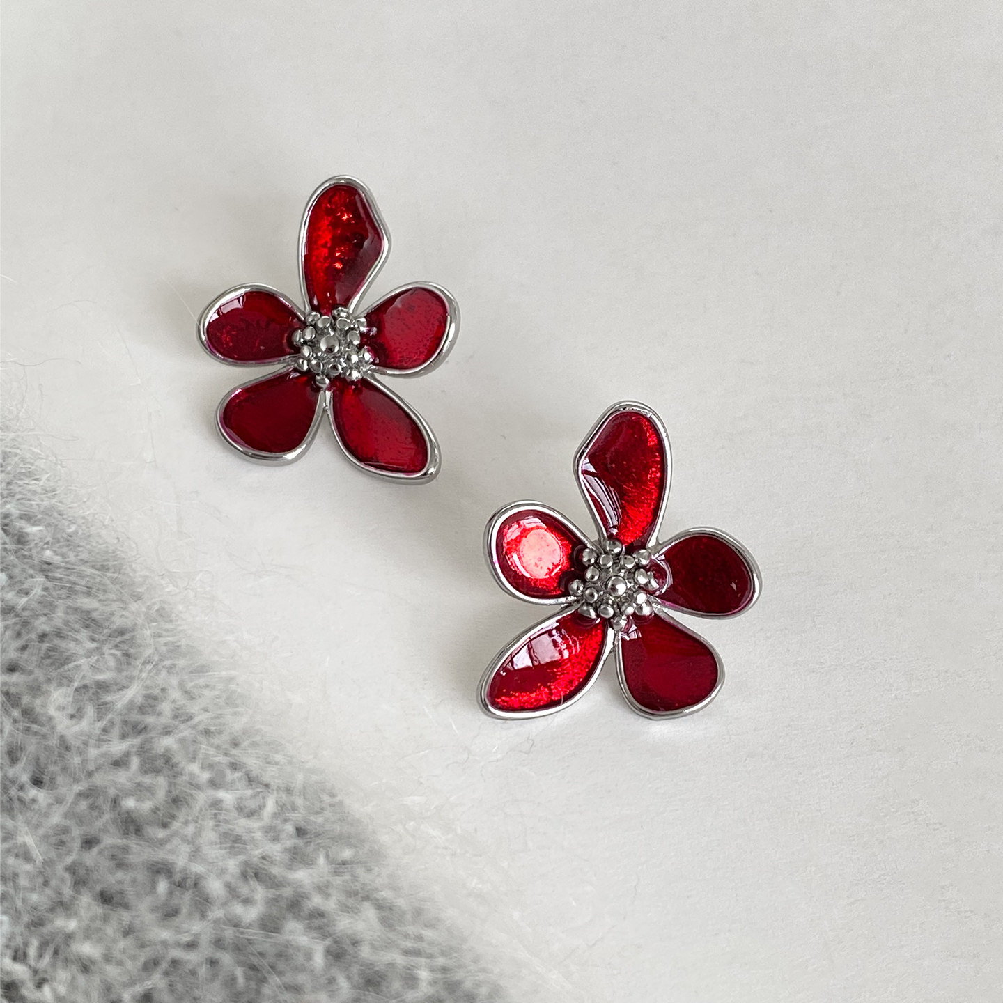 冬天红色花朵设计感上镜显白耳环