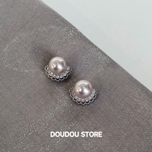 曼塔玫瑰蕾丝珍珠耳钉