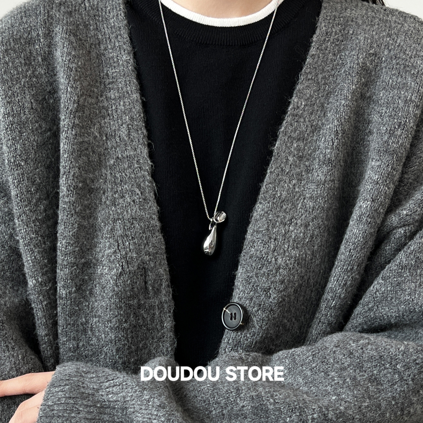 doudoustore花瓶金属项链