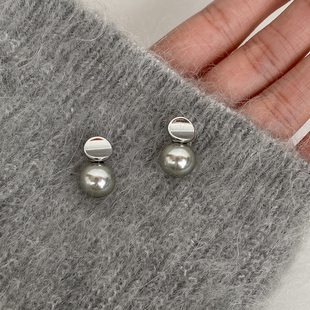 DOUDOUSTORE中性灰925银针清冷灰珍珠耳钉日常百搭通勤耳环耳饰女