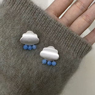 DOUDOUSTORE 925银针夏天多巴胺蓝色云朵雨设计感趣味耳环彩色女