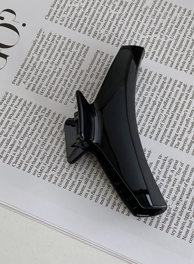 DOUDOUSTORE简单黑色抓夹高级感后脑勺鲨鱼夹洗澡盘发夹子女发饰