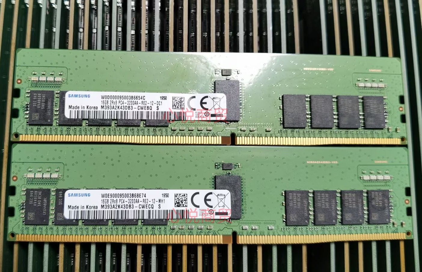 三星 M393A2K43DB3-CWE 16G 2RX8 DDR4 3200 REG ECC 服务器内存