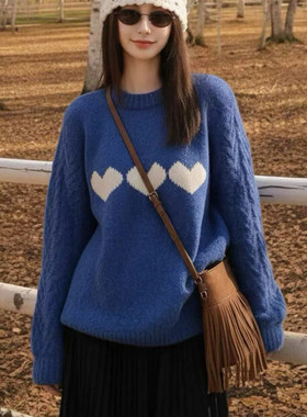 克莱因蓝爱心秋冬减龄针织毛衣女