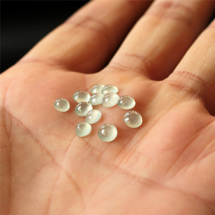 卡2.5mm左右的天然翡翠A货高冰种小蛋面一手可镶嵌手链戒指耳钉等