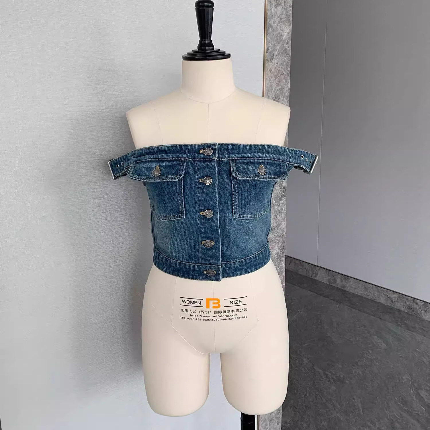 【都市大小姐】订购会私服定制小蜜蜂刺绣牛仔抹胸