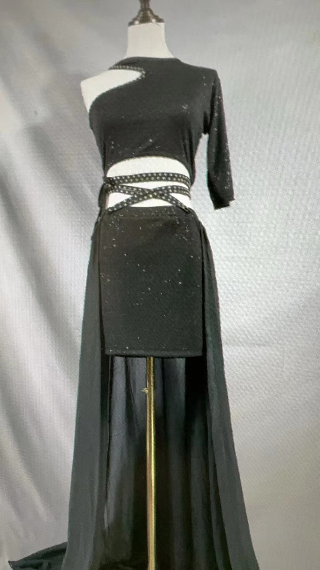 肚皮舞黑色斜肩上衣+拖尾长裙镶钻舞蹈服东方舞团副定制