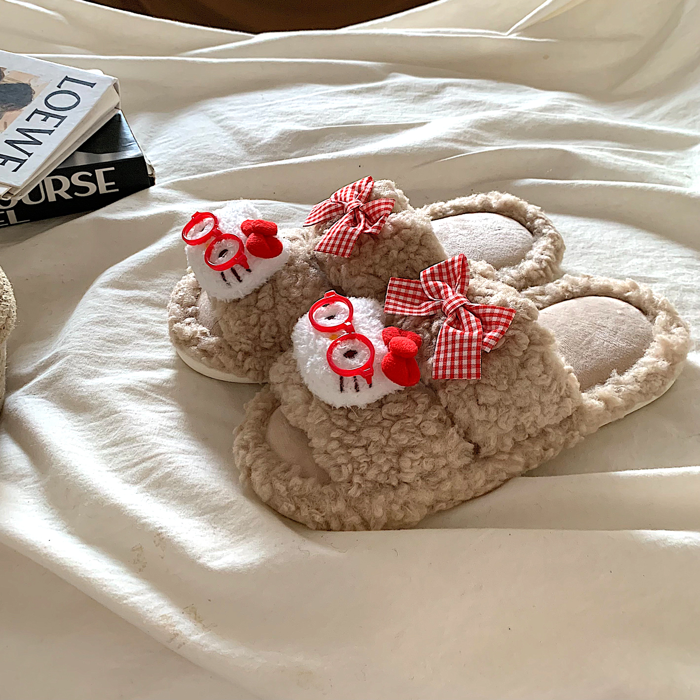 软萌kt猫~可爱蝴蝶结居家毛毛拖鞋女冬季外穿时尚加绒保暖棉拖鞋