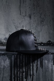 韩国潮牌BytheR潮人手工银铆钉平沿帽鸭舌帽嘻哈棒球帽街舞帽朋克