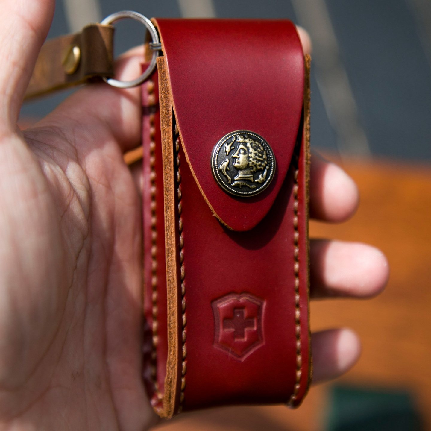 刀套 瑞士军刀皮套保护套纯手工真皮头层牛皮折叠刀折刀刀鞘皮鞘